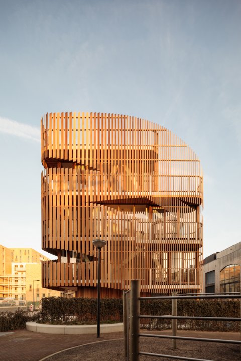 Aussenfassade des Wohnbauprojektes «Freebooter» im Zee-burgereiland im Osten von Amsterdam von Architek Giacomo Garziano und Studio GG-Ioop.