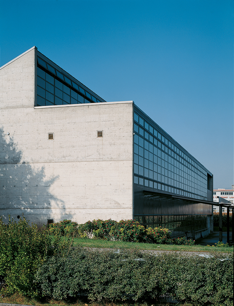 Das Firmengebäude von Lehni von aussen aus der Feder von Ernst Gisel.